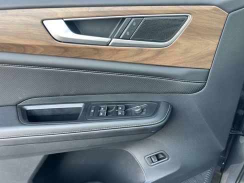 Used 2024 Volkswagen Atlas SE image 18