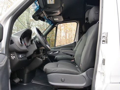 Used 2023 Mercedes-Benz Sprinter 3500 w/ Parking Package image 21