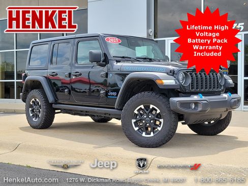Used 2025 Jeep Wrangler Unlimited Rubicon 4xe w/ Convenience Group AWD/4WD image 1