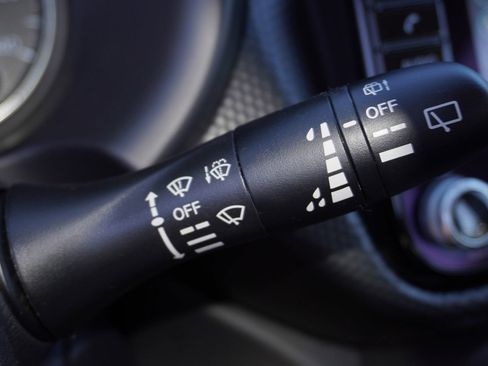 Used 2024 Nissan Kicks SV FWD image 16