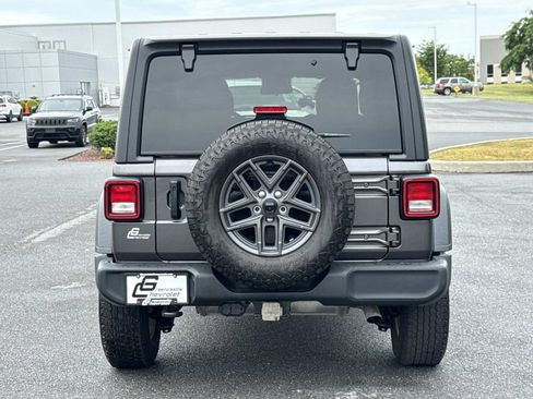 Used 2024 Jeep Wrangler Unlimited Sport AWD/4WD image 26