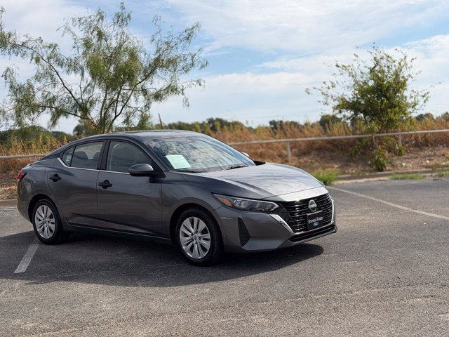 Used 2025 Nissan Sentra S FWD image 3
