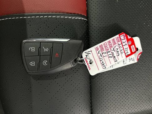 Used 2026 Chevrolet Traverse RS AWD/4WD image 33
