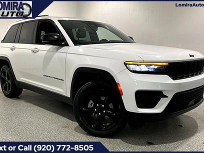 Used 2023 Jeep Grand Cherokee Altitude