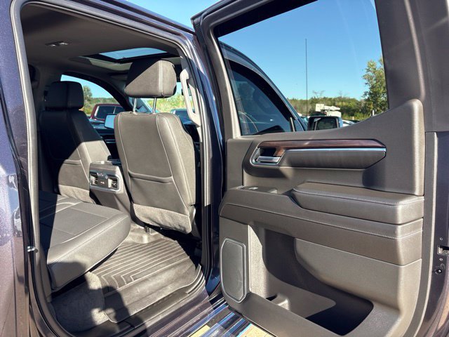 Used 2022 GMC Sierra 1500 SLT w/ SLT Premium Plus Package AWD/4WD image 39