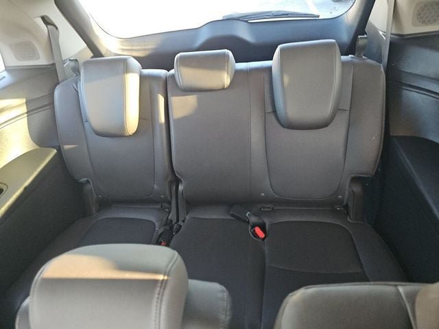Used 2018 Honda Odyssey Elite image 9