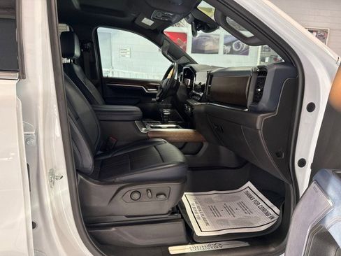 Used 2023 Chevrolet Silverado 1500 High Country w/ Z71 Off-Road Package AWD/4WD image 30