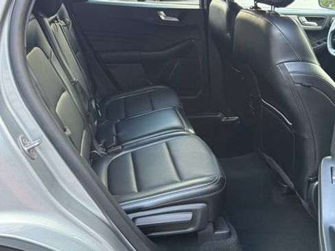 Certified 2024 Ford Escape Platinum AWD/4WD image 17
