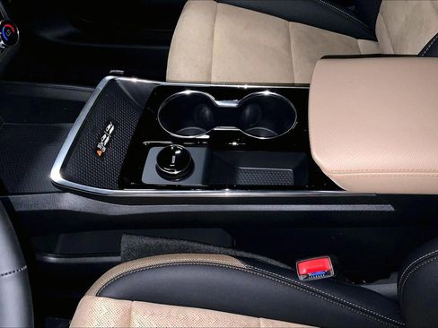 New 2026 Chevrolet Equinox ACTIV w/ Convenience Package III AWD/4WD image 8