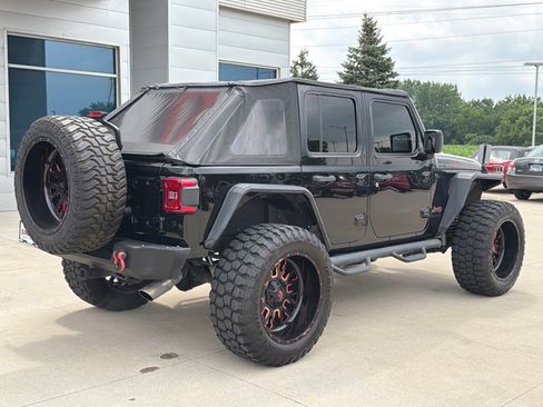 Used 2018 Jeep Wrangler Unlimited Rubicon AWD/4WD image 8