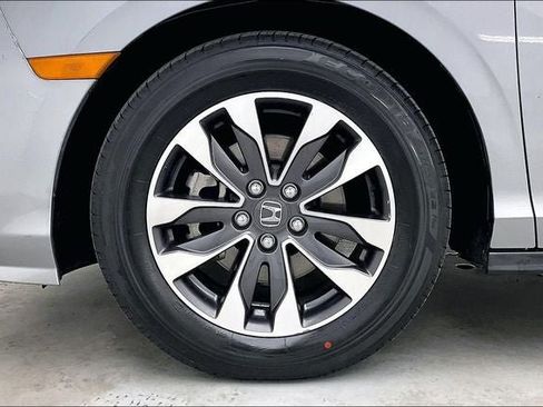 Certified 2024 Honda Odyssey EX-L image 10