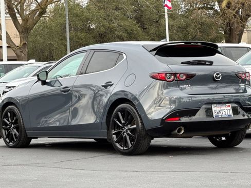 Used 2021 MAZDA MAZDA3 Hatchback w/Premium Plus Pkg image 5