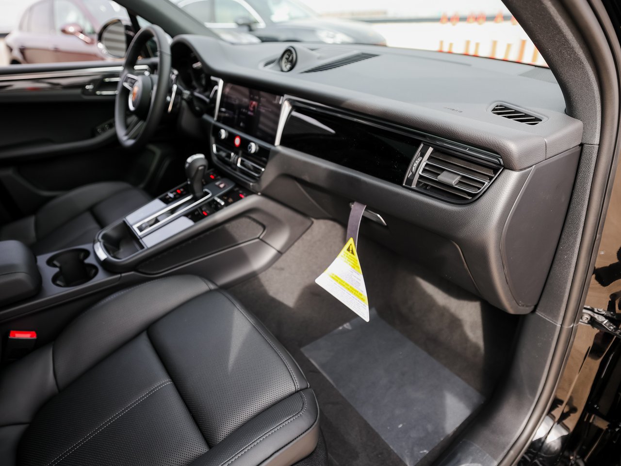 Certified 2026 Porsche Macan S AWD/4WD image 27