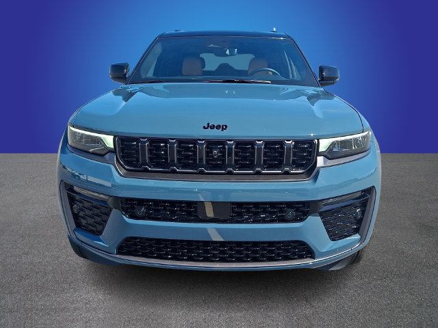 Used 2026 Jeep Grand Cherokee Summit AWD/4WD image 2