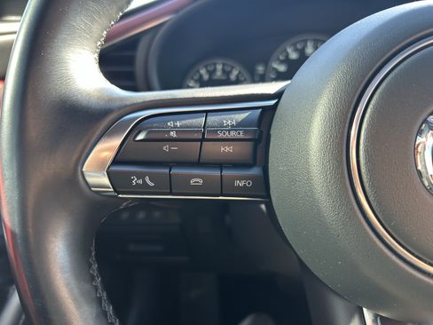 Certified 2025 MAZDA MAZDA3 Hatchback w/Premium Plus Pkg image 17