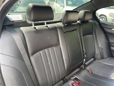 Used 2013 BMW M5 Base image 16