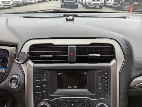 Used 2017 Ford Fusion S FWD image 20