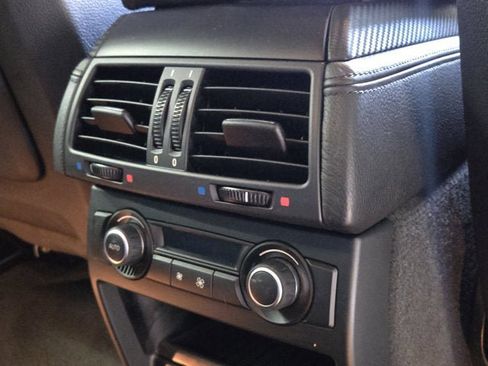 Used 2013 BMW X6 M image 10