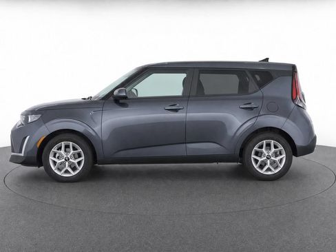 Used 2024 Kia Soul LX w/ Option Group 015 FWD image 6