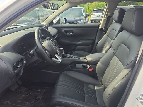 Used 2026 Honda HR-V EX-L image 10