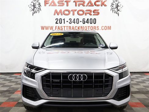 Used 2019 Audi Q8 Premium Plus w/ Premium Plus image 2