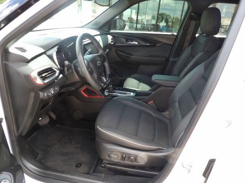 Used 2023 Chevrolet TrailBlazer RS w/ Sun and Liftgate Package image 10