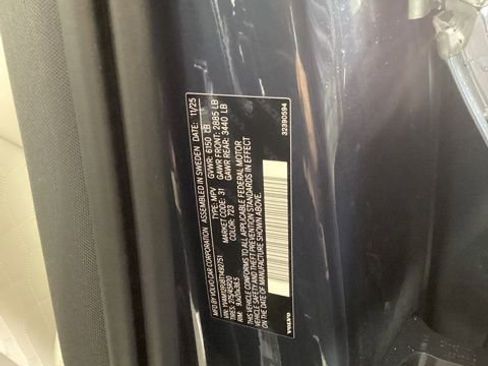 New 2026 Volvo XC90 B5 Core image 16