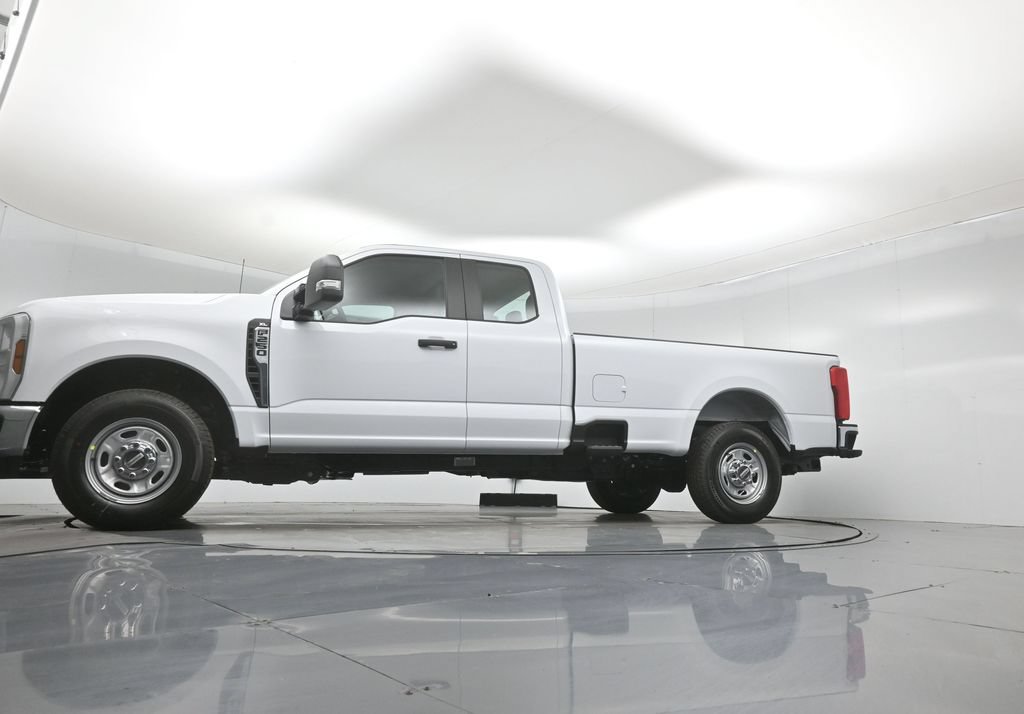 New 2026 Ford F250 XL w/ XL Chrome Package RWD image 44
