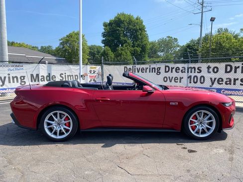 Used 2024 Ford Mustang GT Premium RWD image 2