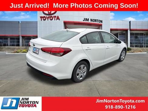 Used 2018 Kia Forte LX FWD image 6