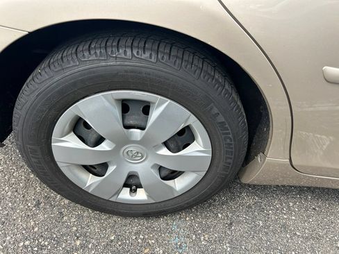 Used 2009 Toyota Camry LE FWD image 5