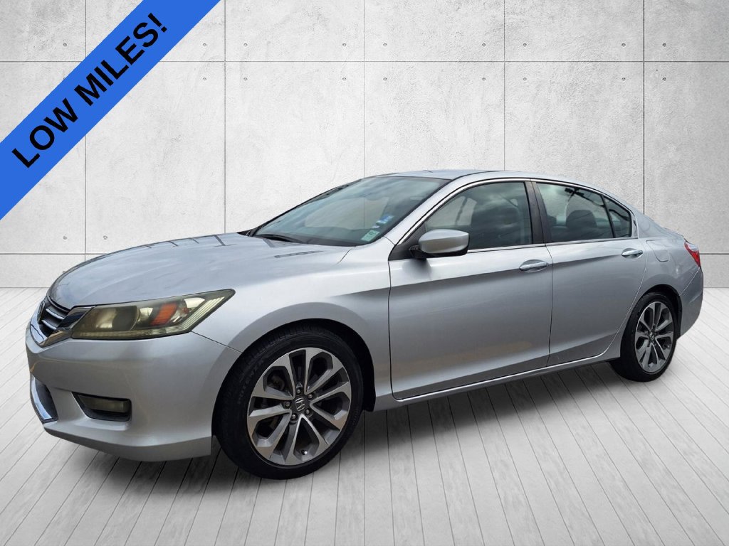 Used 2015 Honda Accord Sport image 1