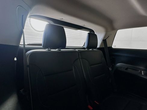 Used 2022 GMC Acadia Denali w/ Denali Technology Package FWD image 29