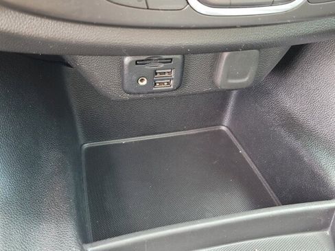 Used 2020 Chevrolet Traverse RS image 9