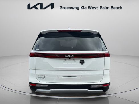 Used 2023 Kia Carnival EX FWD image 6