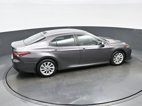 Used 2022 Toyota Camry LE FWD image 40