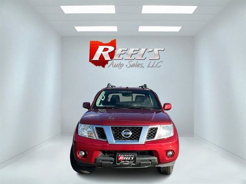 Used 2018 Nissan Frontier PRO-4X w/ Pro-4x Luxury Package image 2