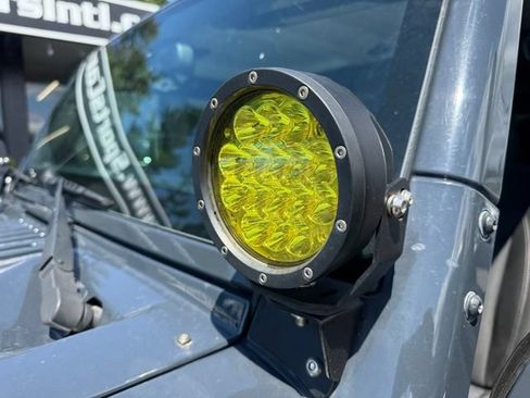 Used 2017 Jeep Wrangler Unlimited Rubicon w/ Max Tow Package AWD/4WD image 25