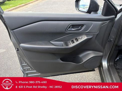 Certified 2024 Nissan Rogue S FWD image 10