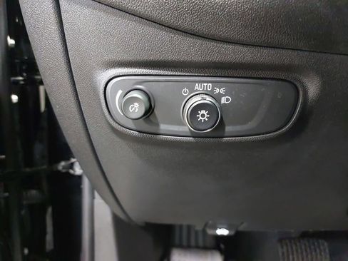 Used 2024 Chevrolet Equinox LT image 27