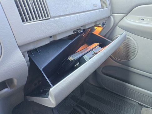 Used 2003 Dodge Ram 2500 Truck SLT image 37