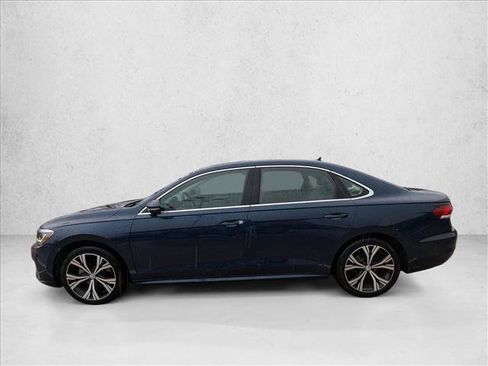 Used 2021 Volkswagen Passat 2.0T SE w/ Luggage Net & Mats Package image 8