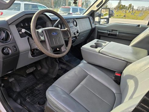 Used 2016 Ford F250 XL w/ Power Equipment Group image 12