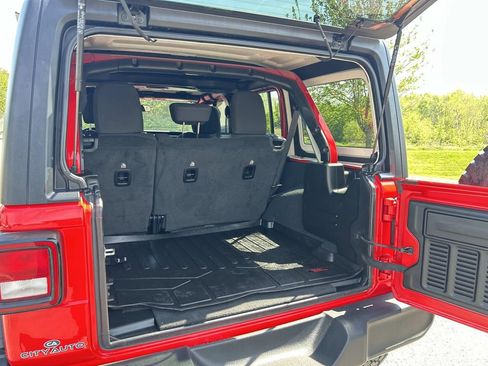 Used 2022 Jeep Wrangler Unlimited Sport image 15
