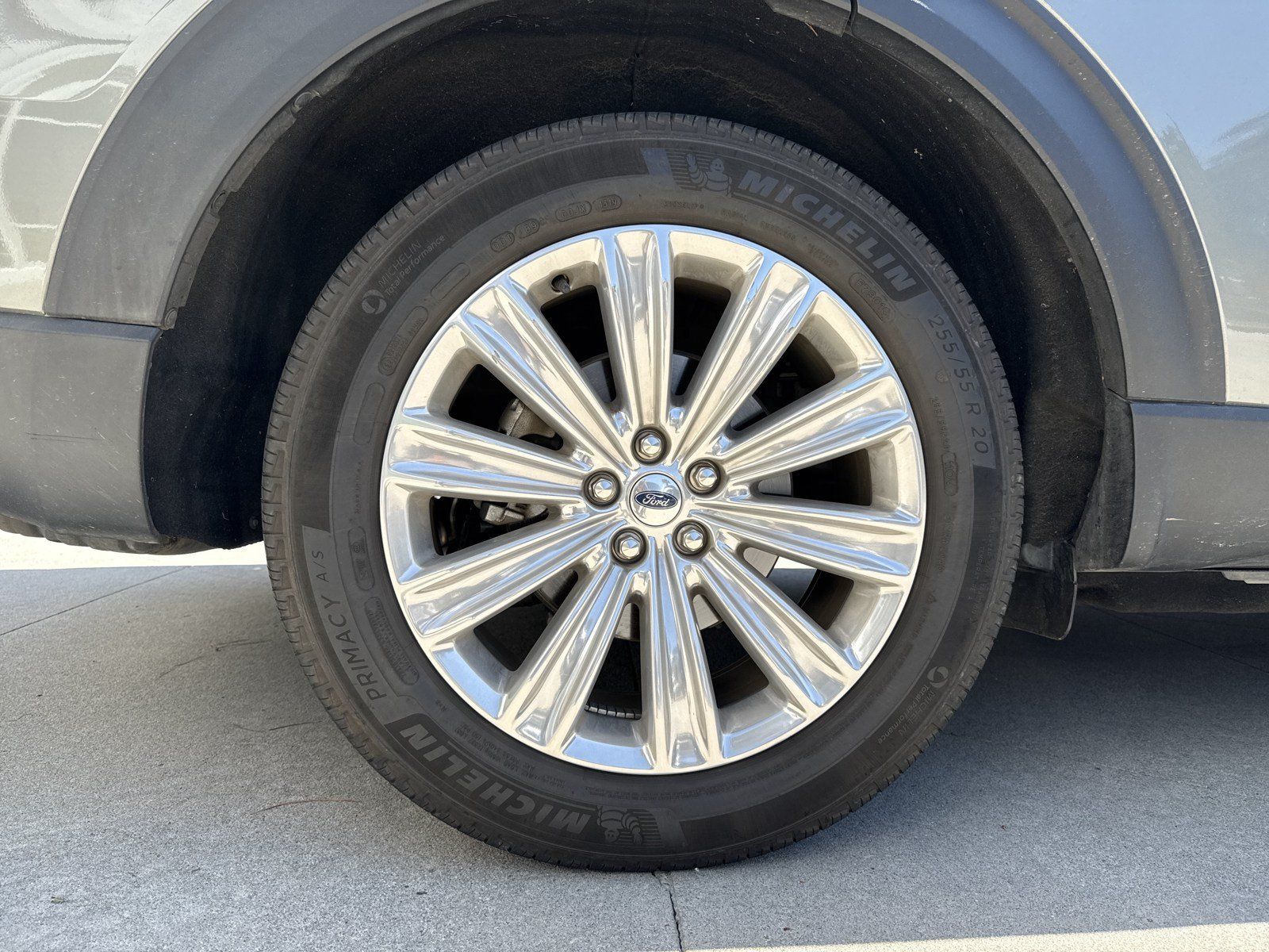 Used 2020 Ford Explorer Limited w/ Class III Trailer Tow Package AWD/4WD image 11