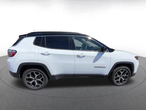 Used 2025 Jeep Compass Limited AWD/4WD image 16