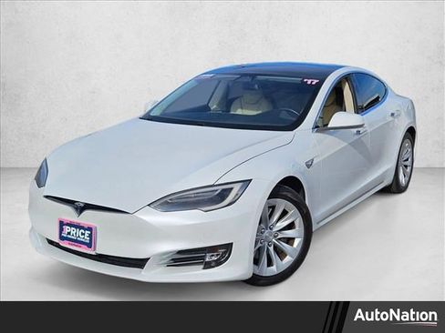 Used 2017 Tesla Model S 90D image 1