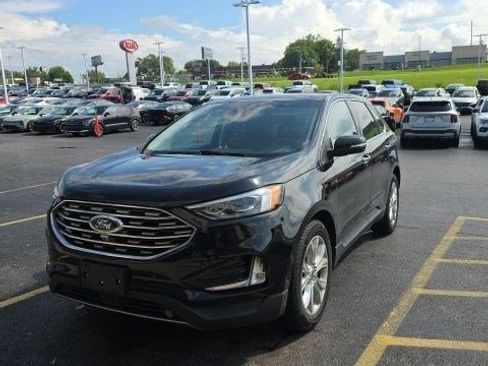 Used 2020 Ford Edge Titanium w/ Equipment Group 301A AWD/4WD image 9