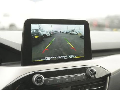 Used 2022 Ford Escape SE w/ SE Sport Appearance Package image 26