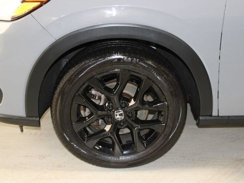 Used 2023 Honda HR-V Sport image 4